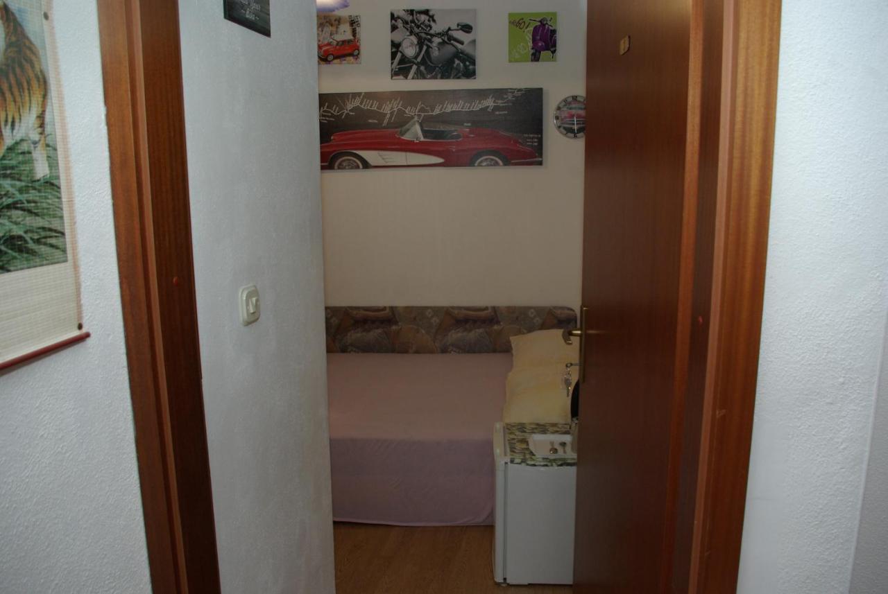 Rooms Tia Baška Voda Extérieur photo