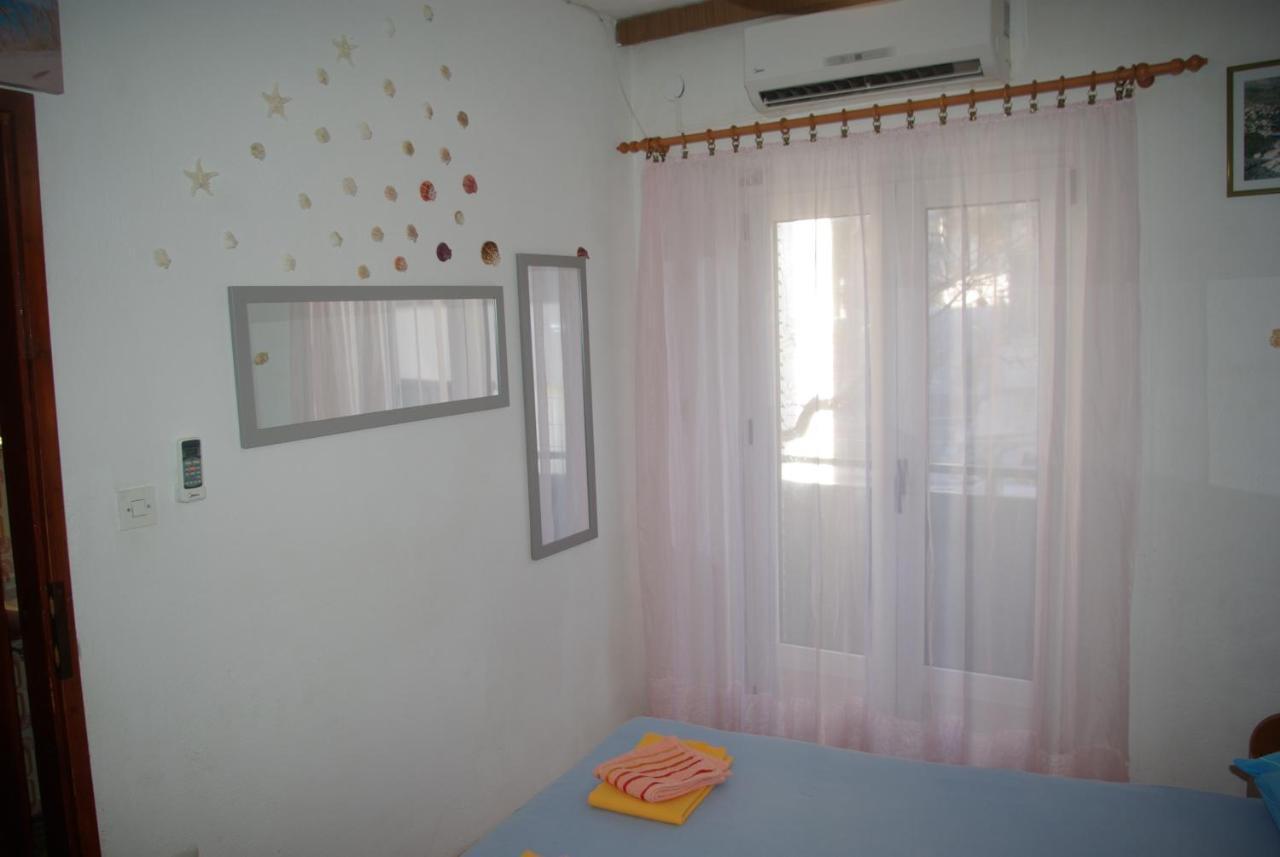 Rooms Tia Baška Voda Extérieur photo