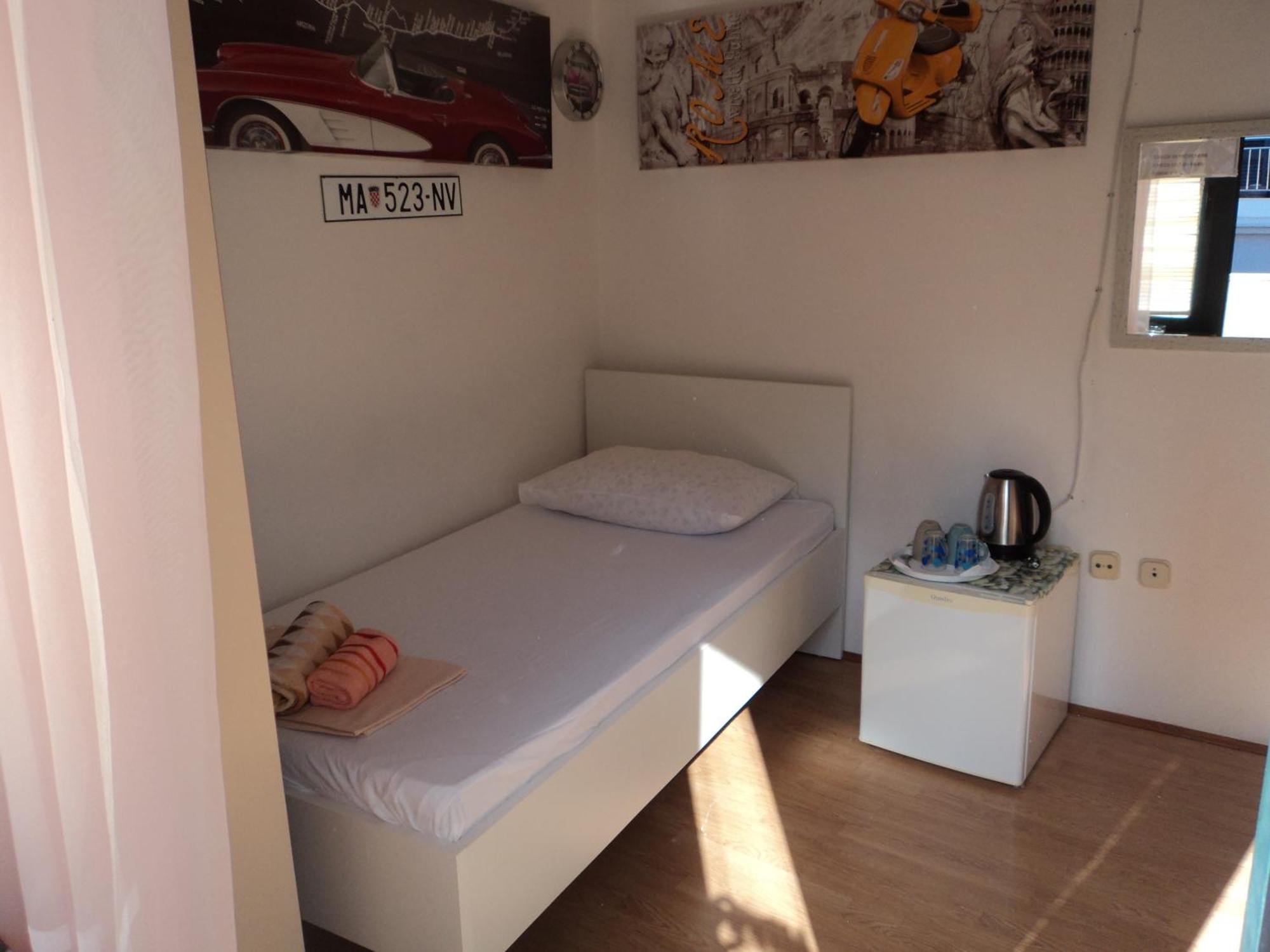 Rooms Tia Baška Voda Extérieur photo